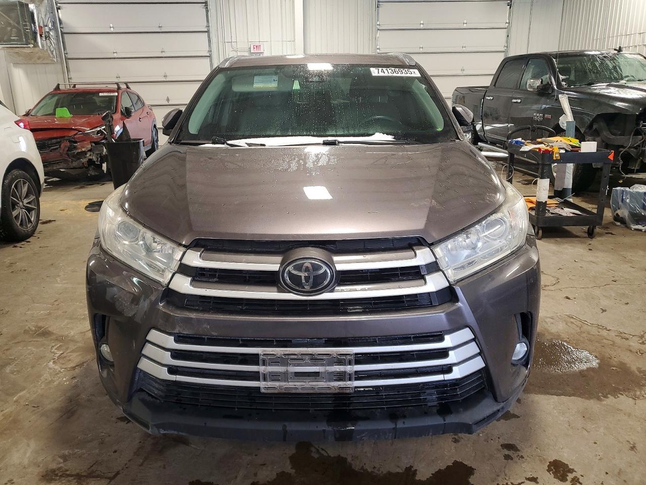 2019 TOYOTA HIGHLANDER