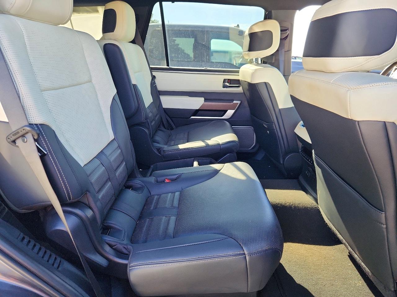 2023 TOYOTA Sequoia