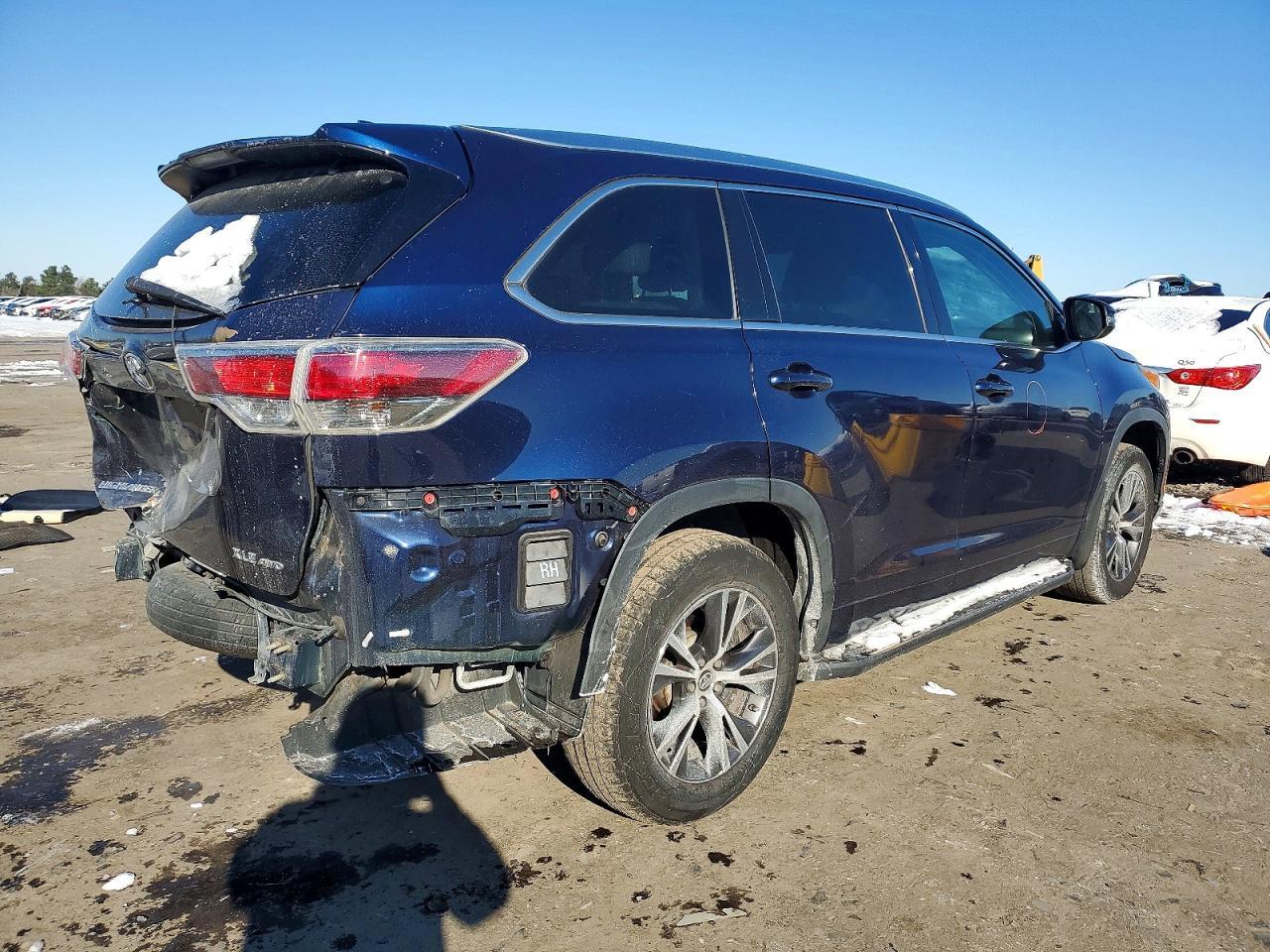 2016 TOYOTA HIGHLANDER