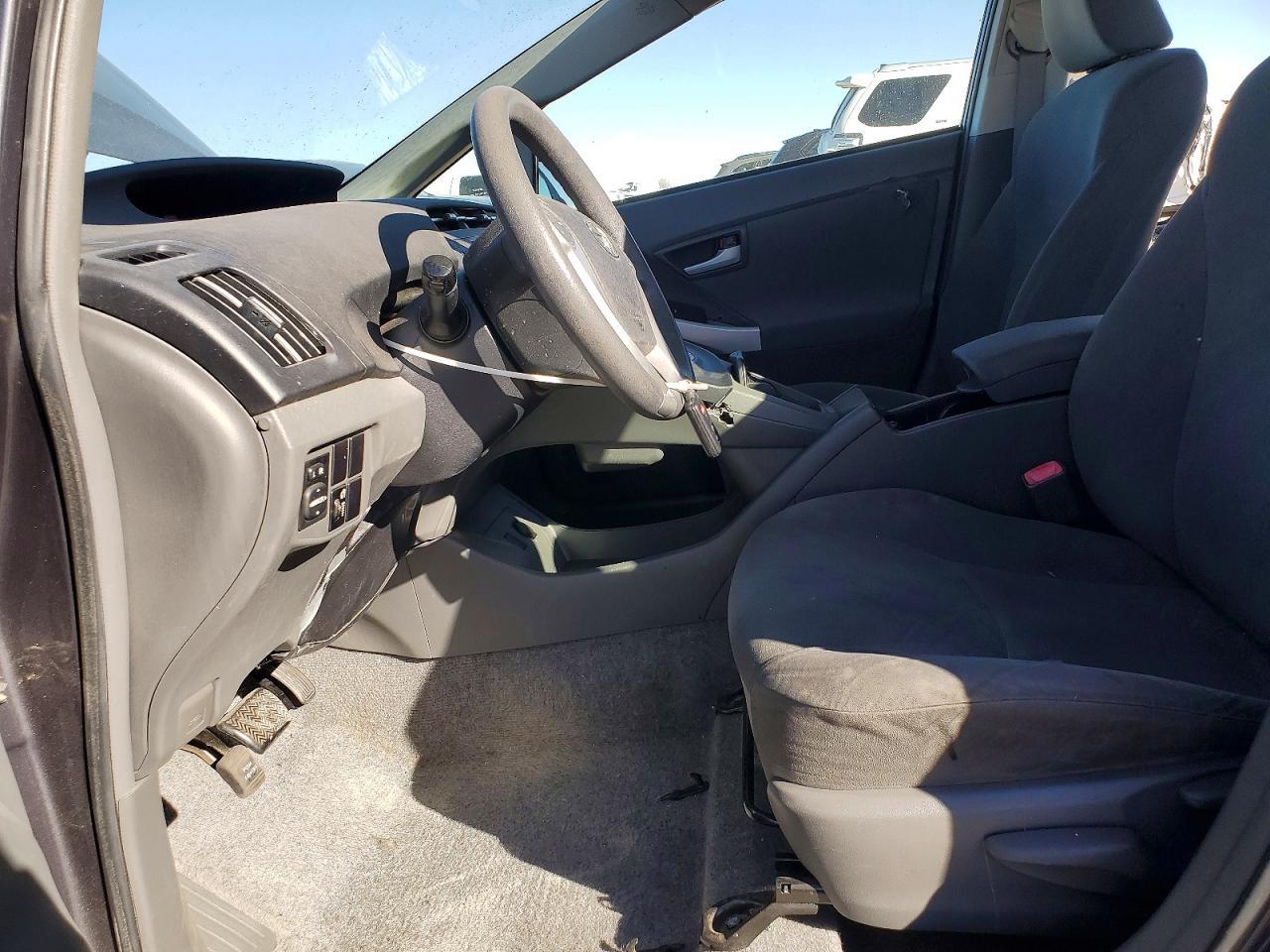 2011 TOYOTA PRIUS