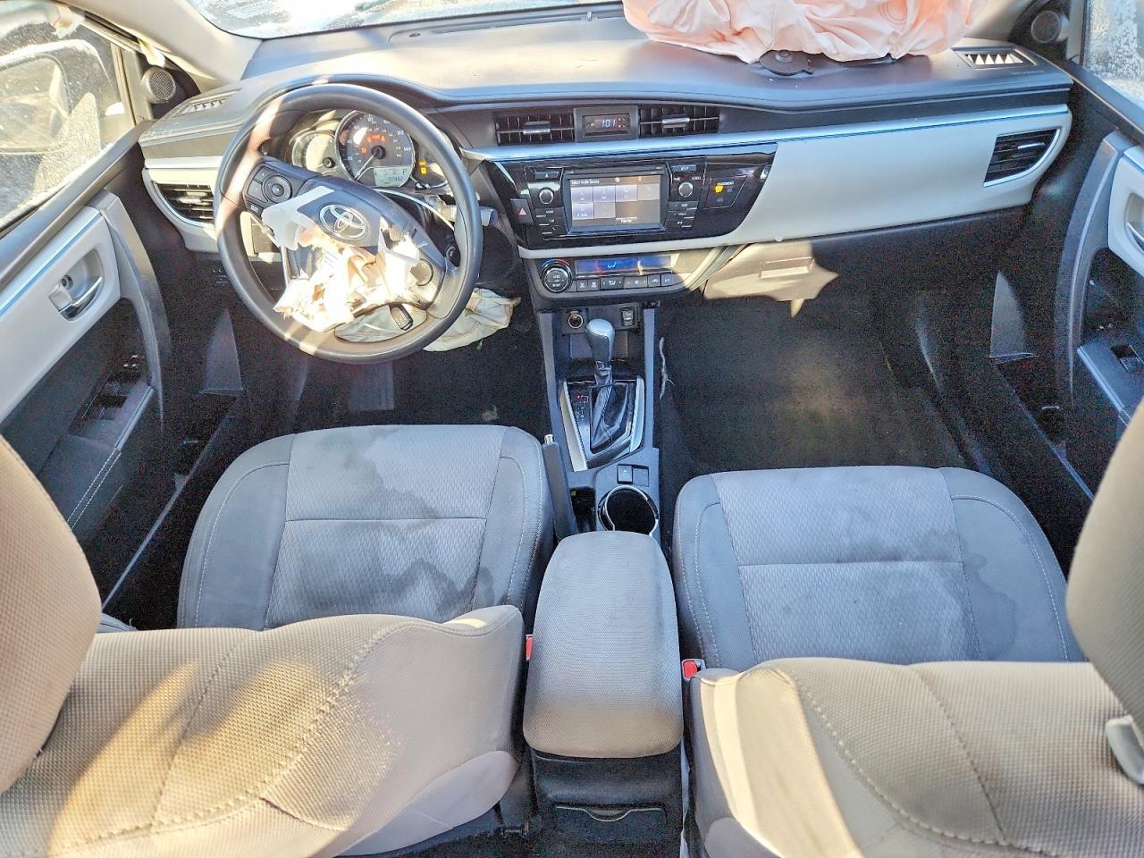 2015 TOYOTA COROLLA