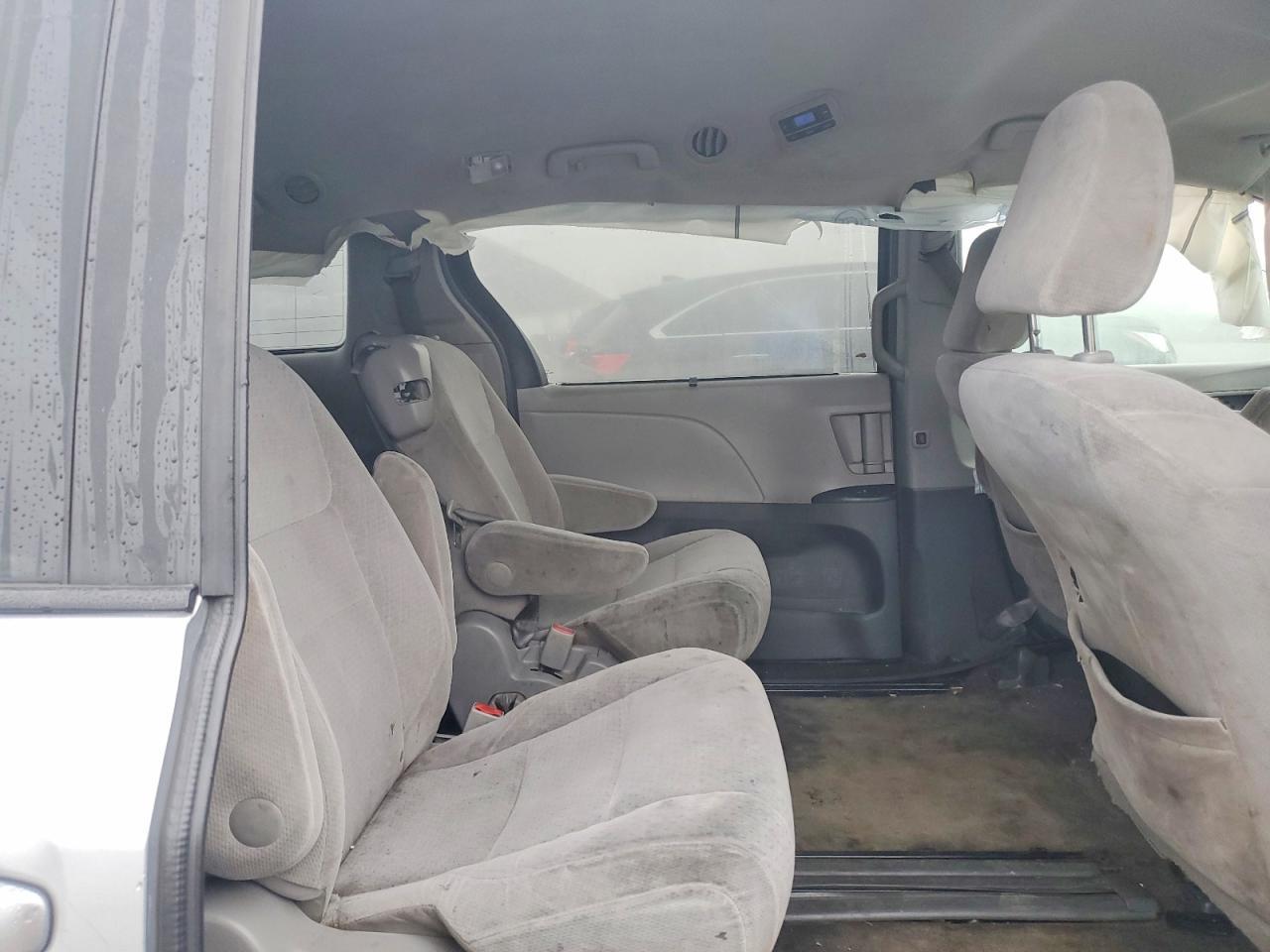 2015 TOYOTA SIENNA