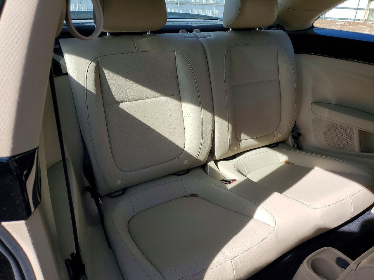 2018 VOLKSWAGEN Beetle