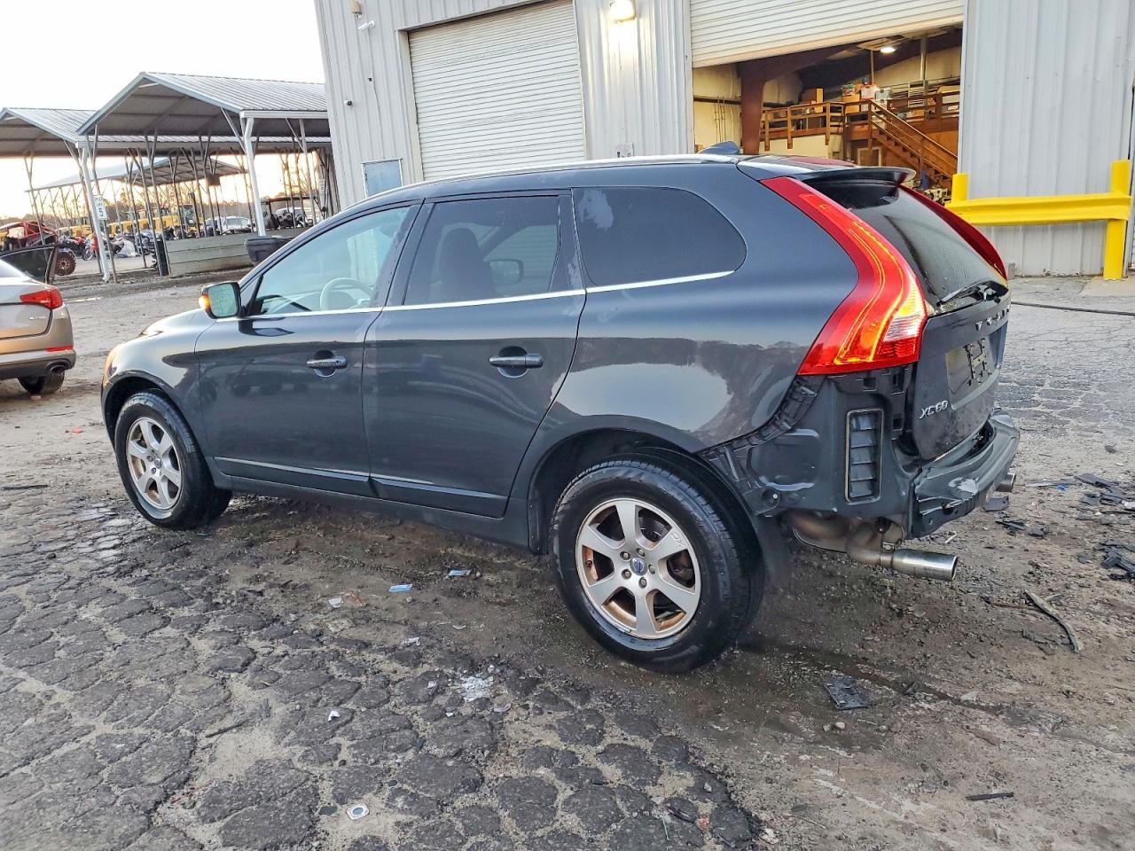 2012 VOLVO XC60