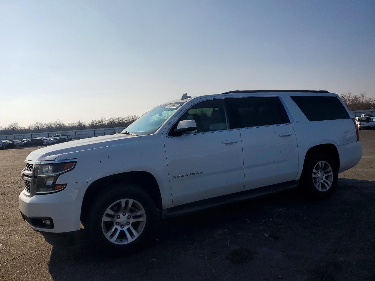 2016 CHEVROLET Suburban
