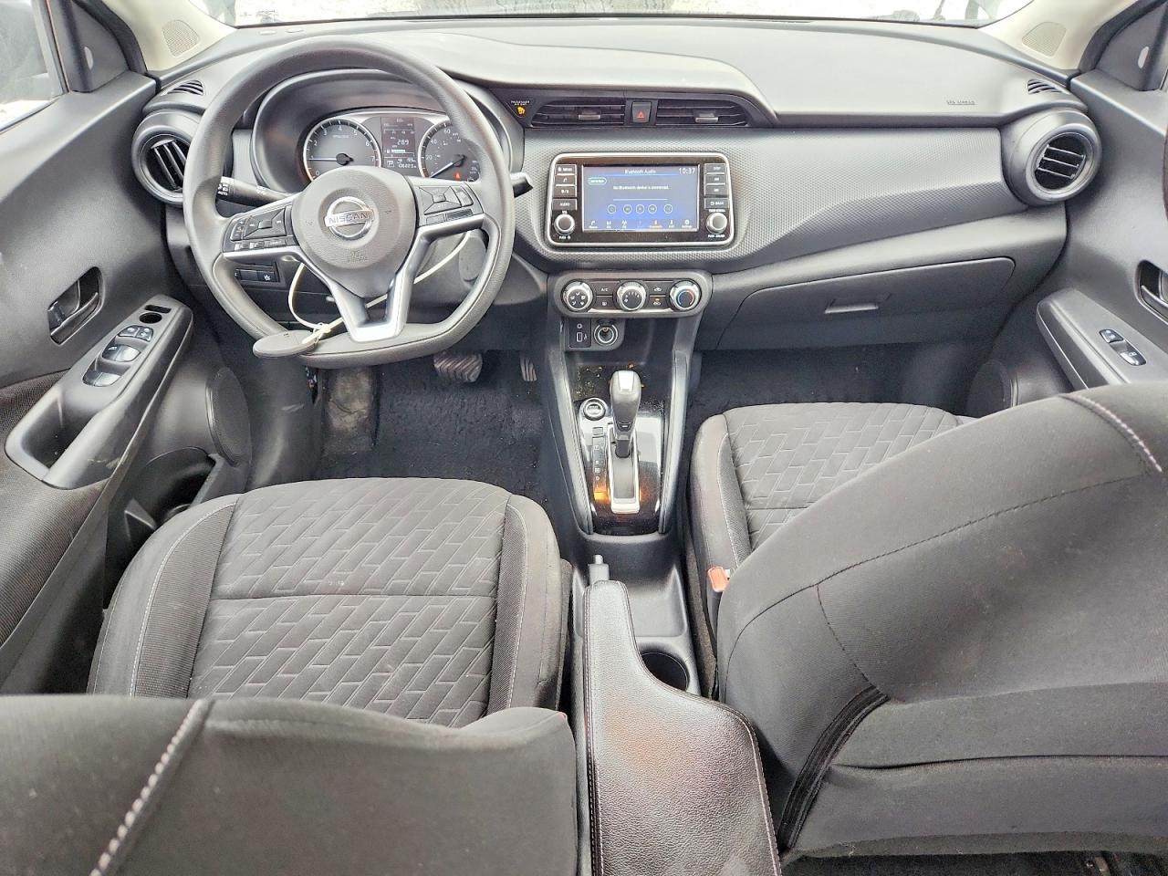 2021 NISSAN KICKS