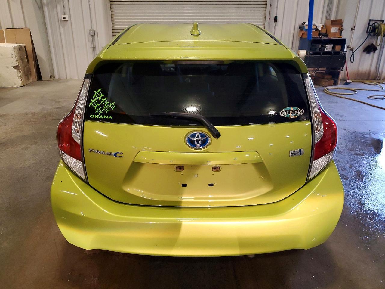 2016 TOYOTA Prius c