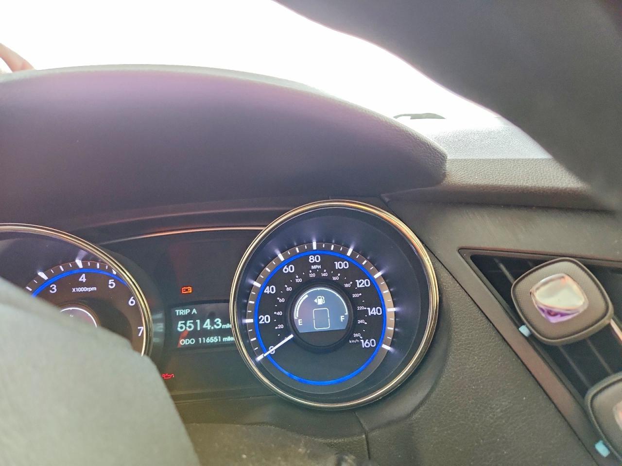 2011 HYUNDAI SONATA