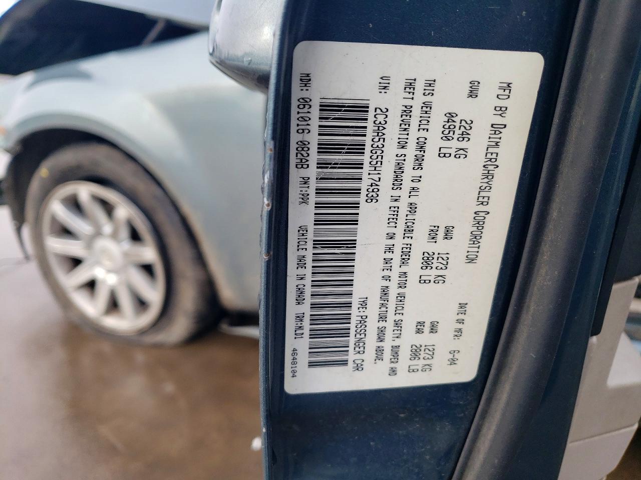 2005 CHRYSLER 300