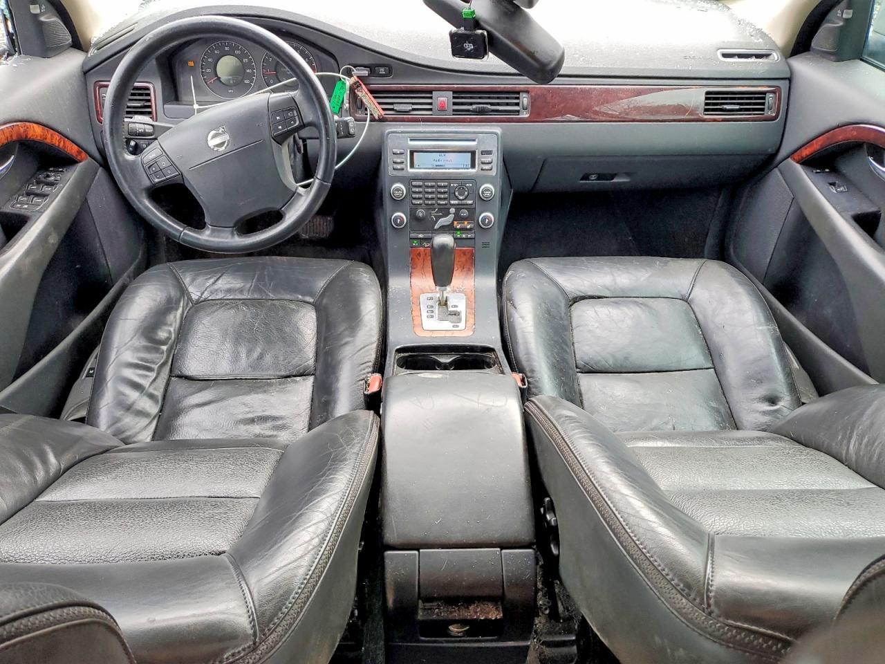 2008 VOLVO XC70