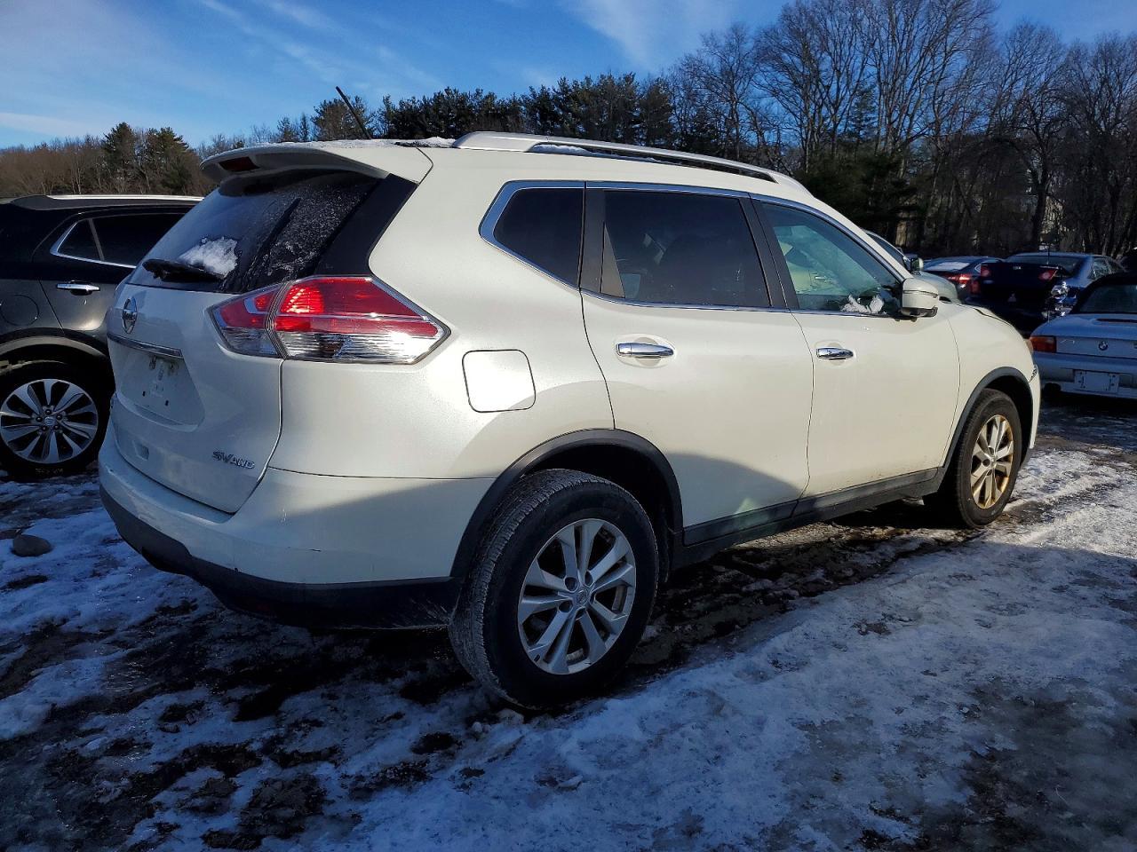 2015 NISSAN ROGUE