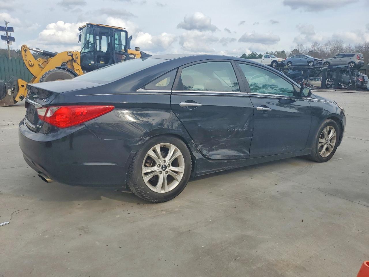 2011 HYUNDAI SONATA