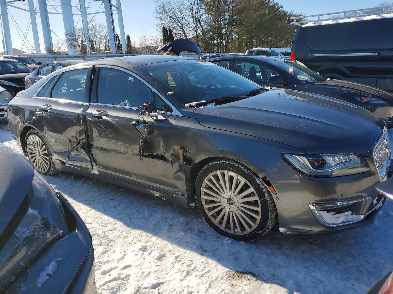 2017 LINCOLN MKZ