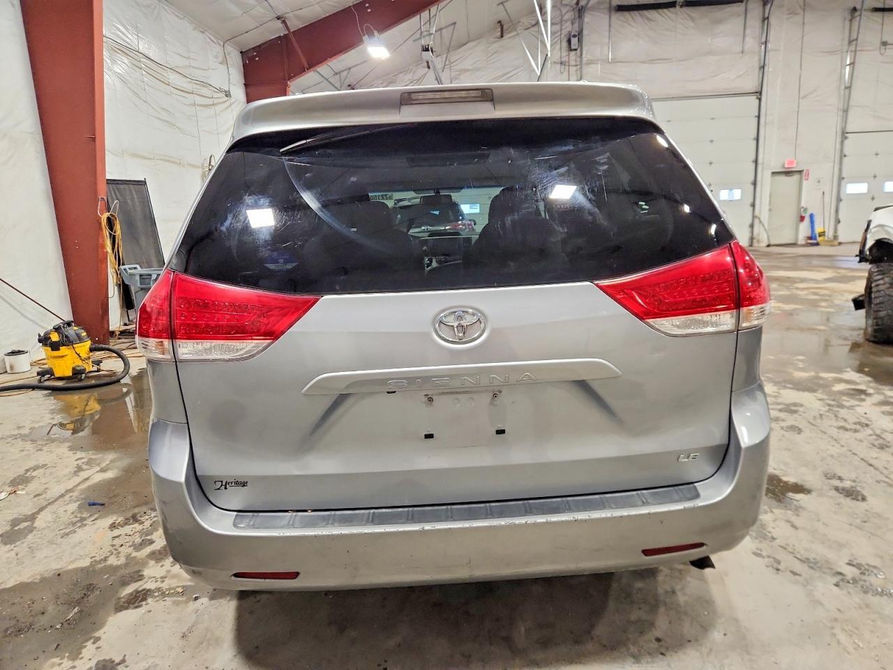 2014 TOYOTA SIENNA
