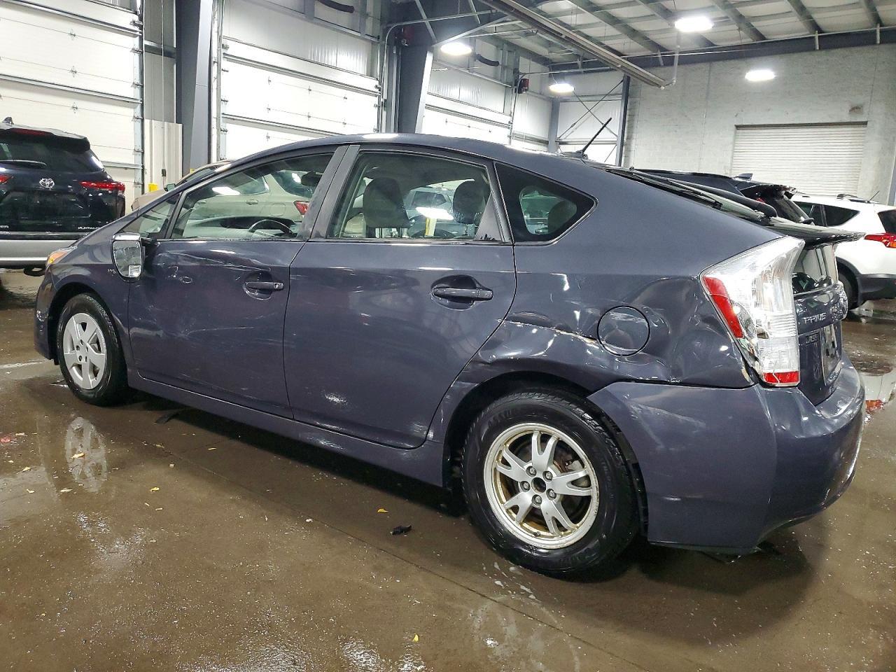 2011 TOYOTA PRIUS