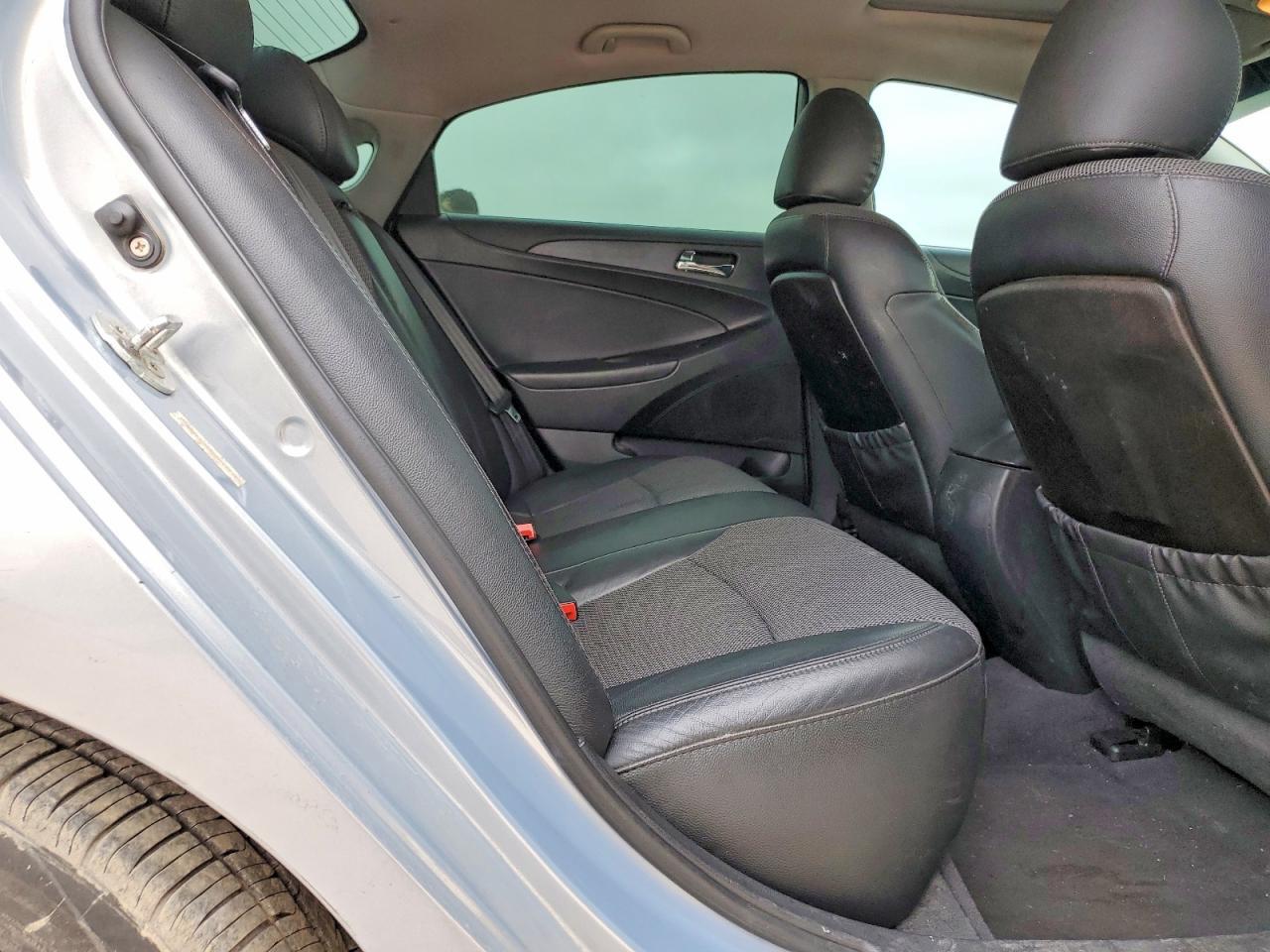 2011 HYUNDAI SONATA