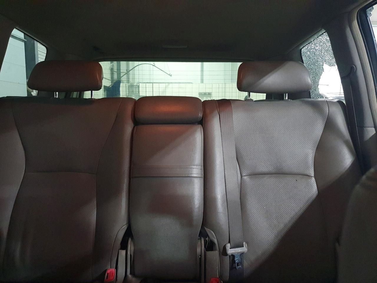 2004 TOYOTA HIGHLANDER