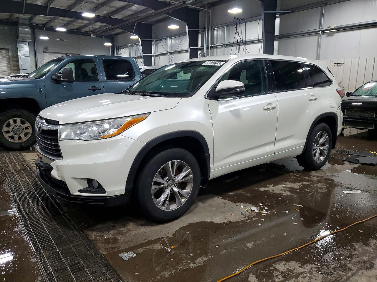2014 TOYOTA HIGHLANDER