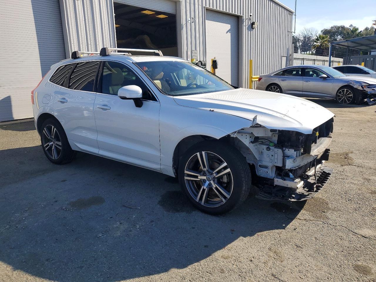 2019 VOLVO XC60