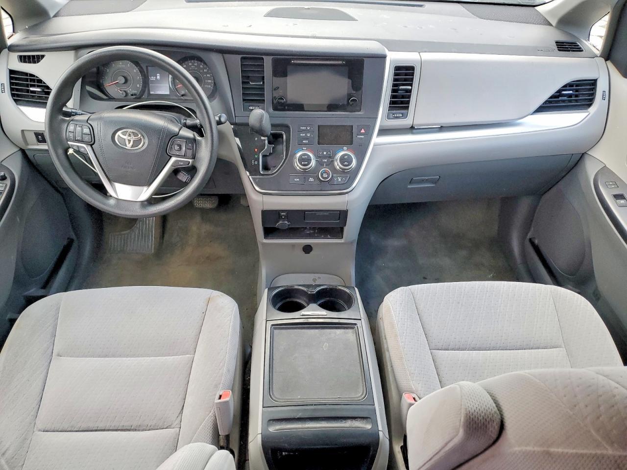 2015 TOYOTA SIENNA