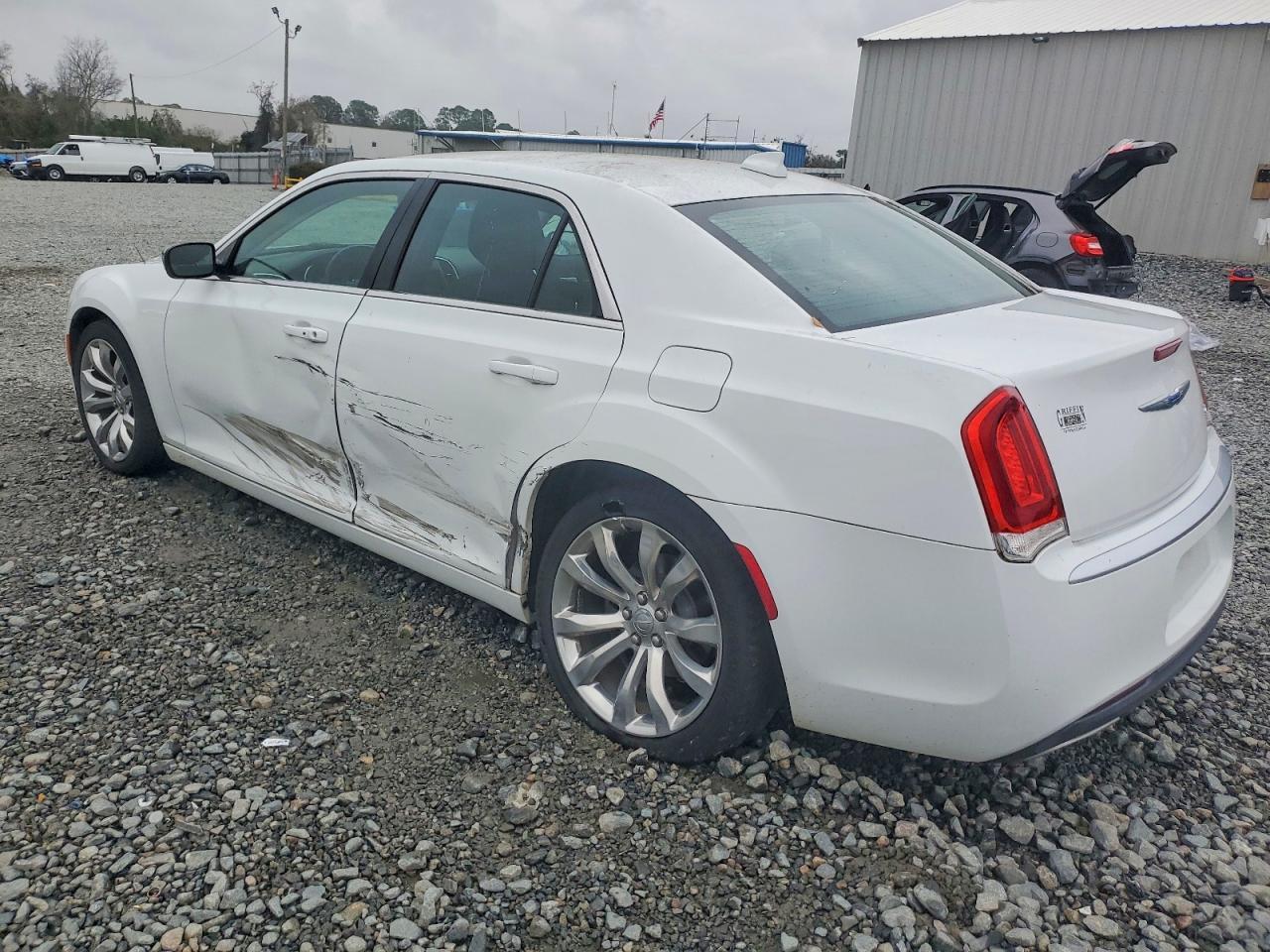 2018 CHRYSLER 300
