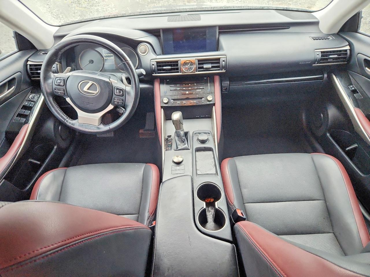 2018 LEXUS IS 300