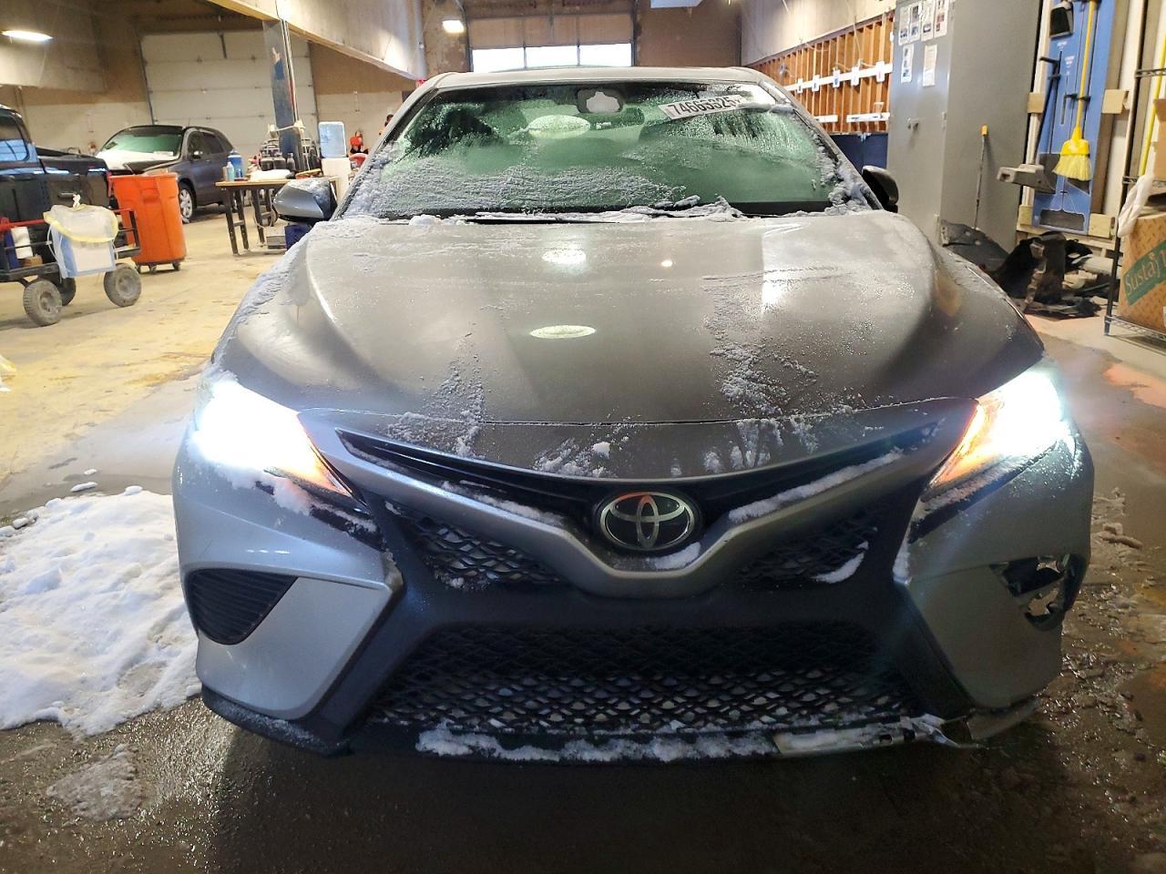 2018 TOYOTA CAMRY