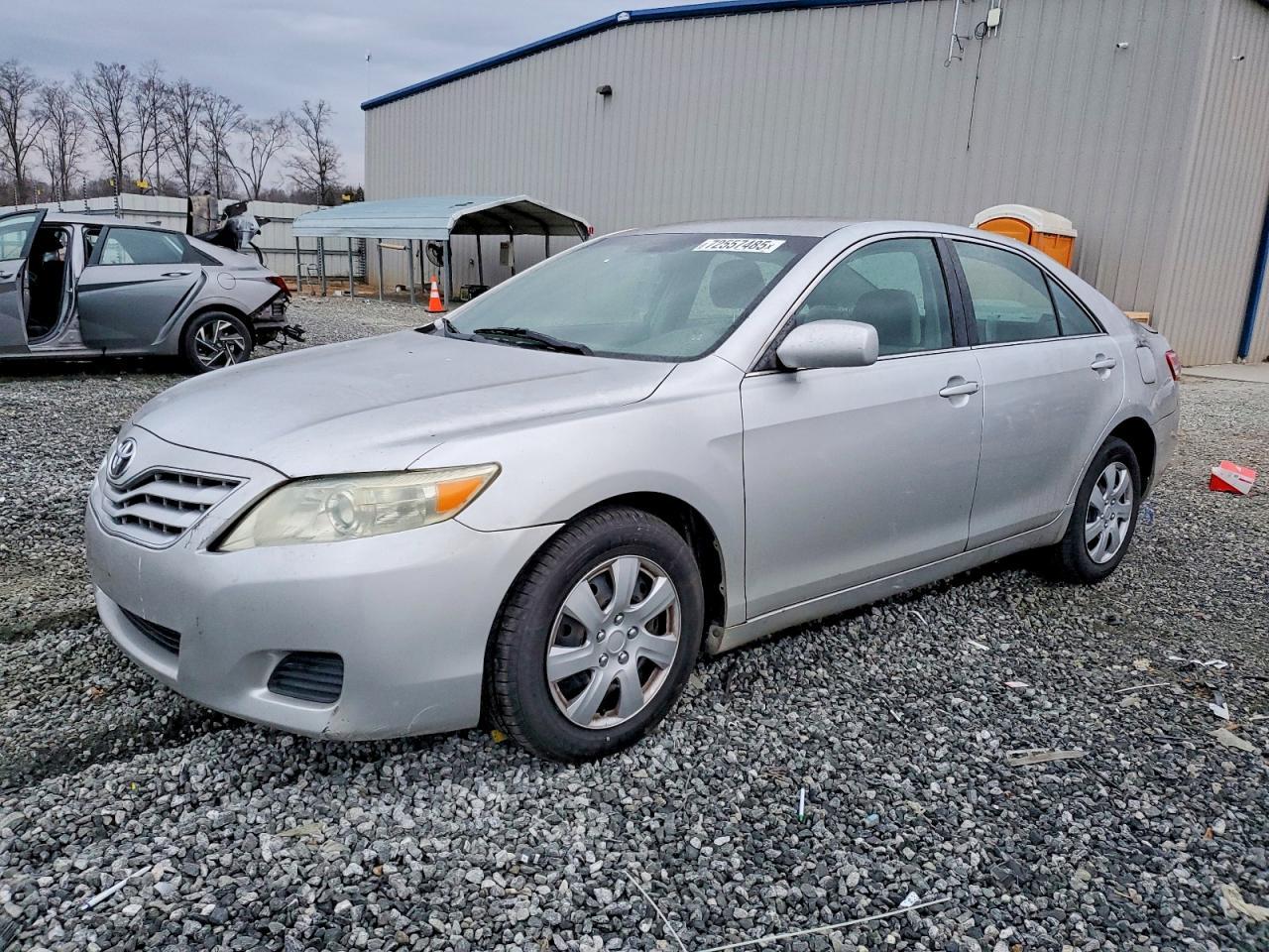 2011 TOYOTA CAMRY