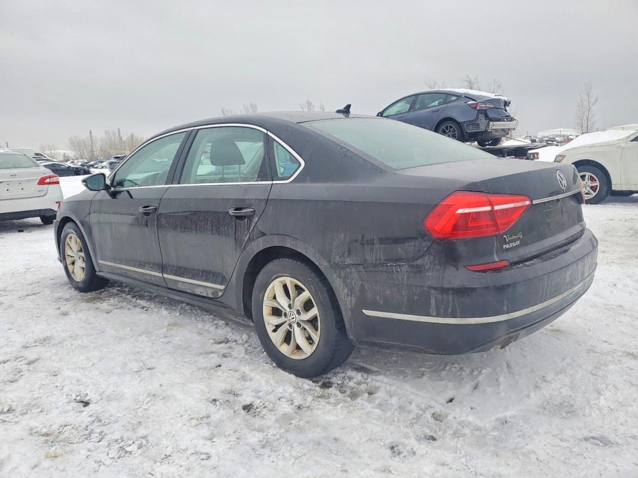 2016 VOLKSWAGEN Passat