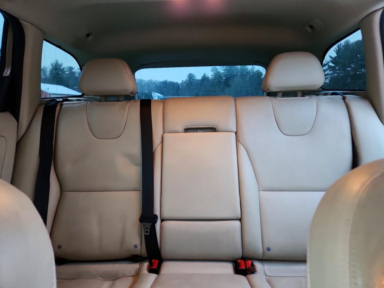 2015 VOLVO XC60