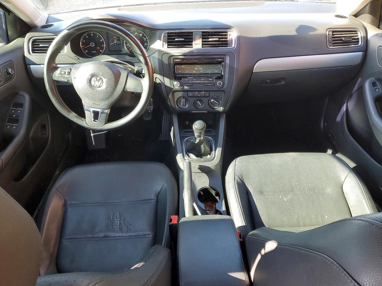 2013 VOLKSWAGEN JETTA