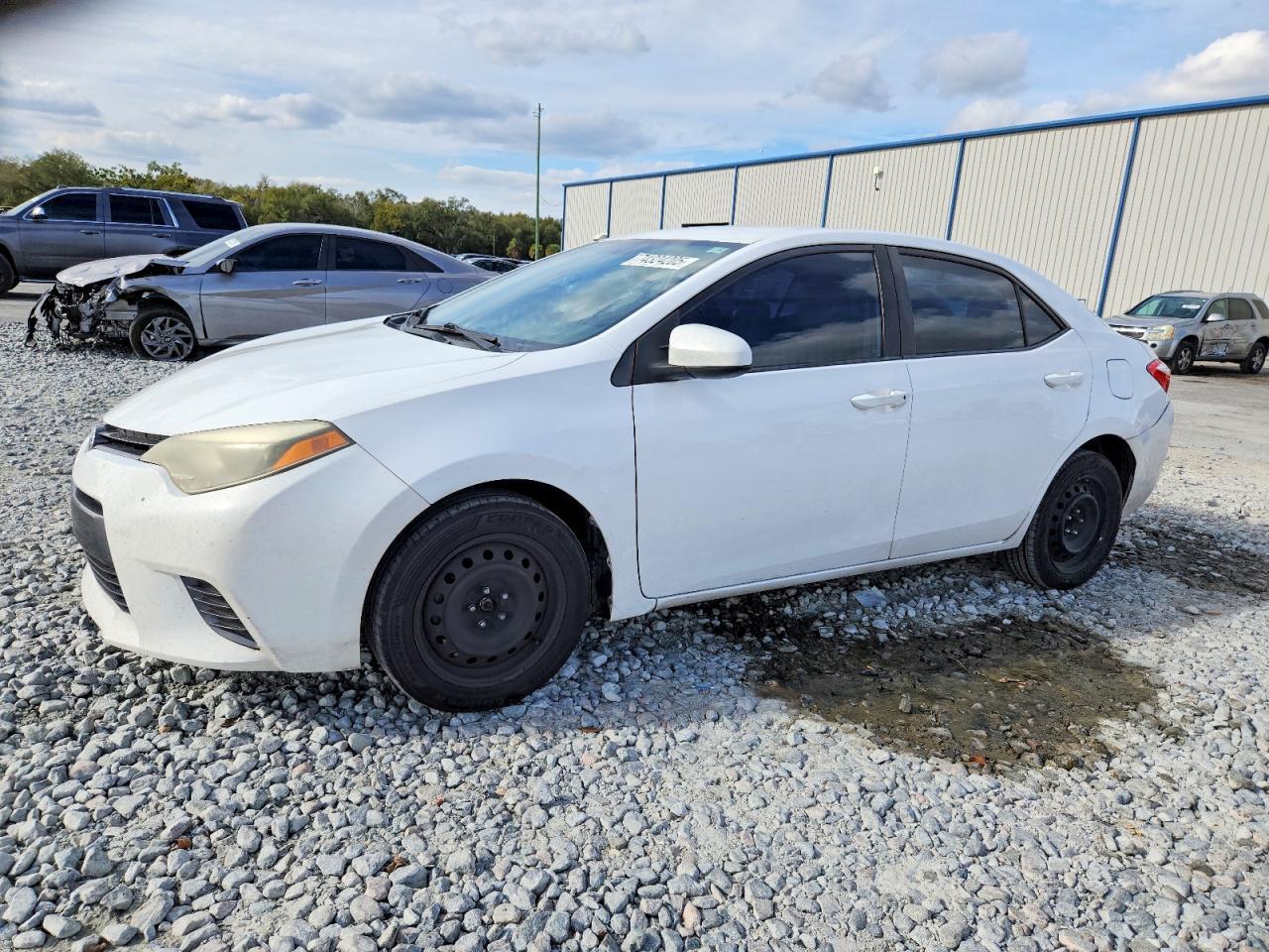 2015 TOYOTA COROLLA