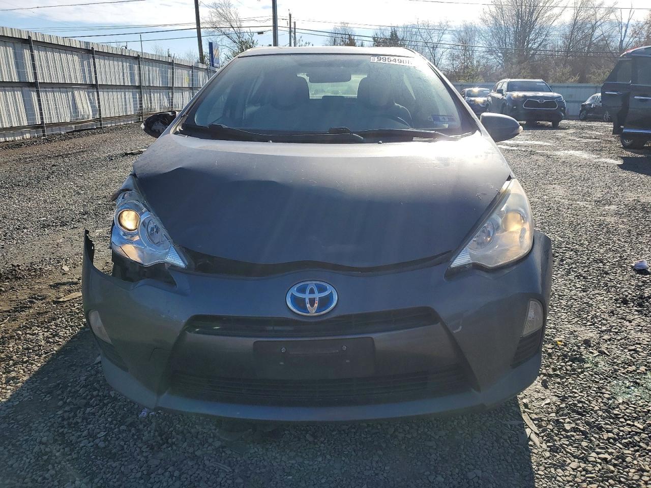 2014 TOYOTA Prius c