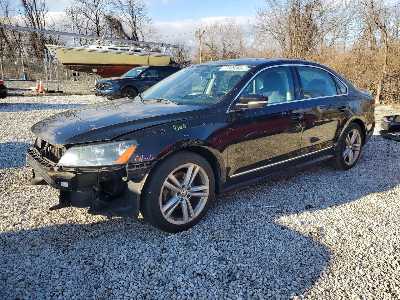 2012 VOLKSWAGEN Passat