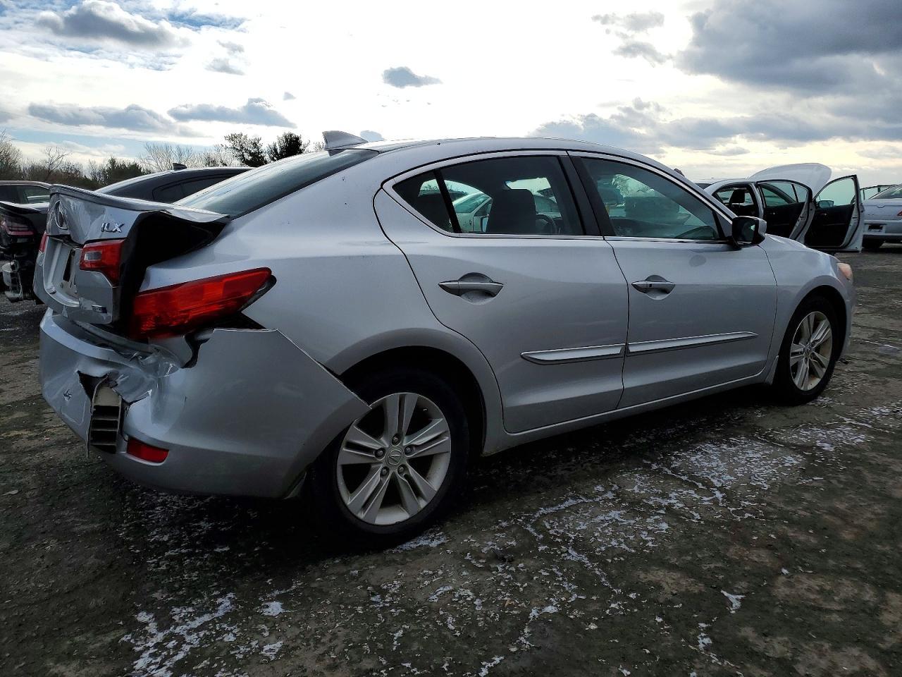 2013 ACURA ILX