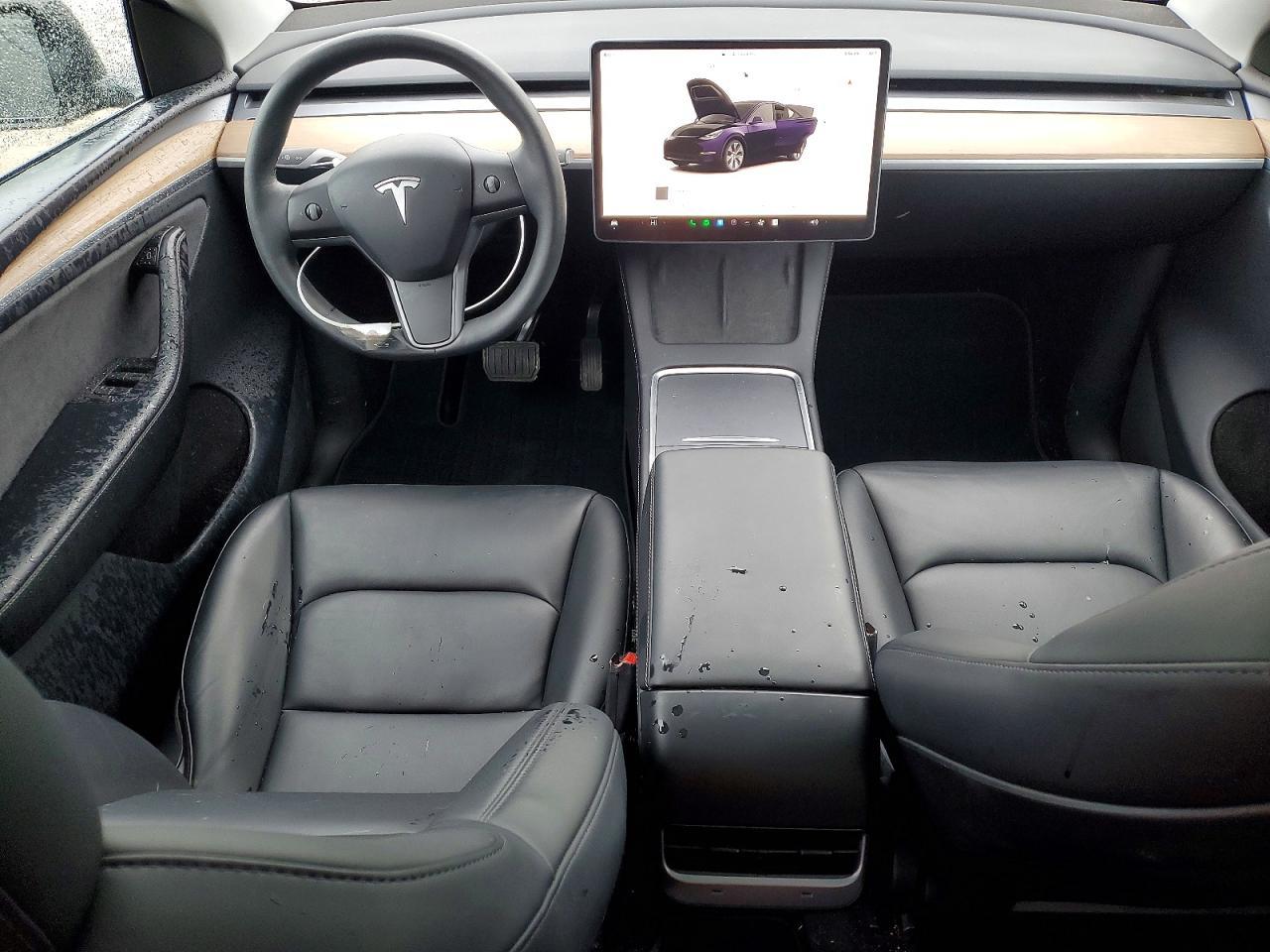 2024 TESLA MODEL Y