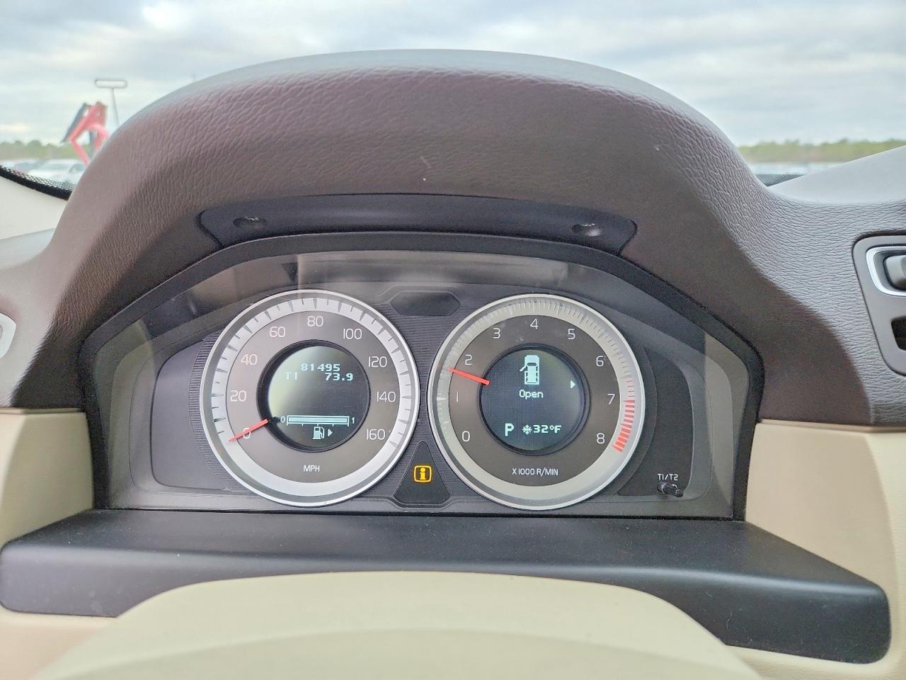 2012 VOLVO XC70