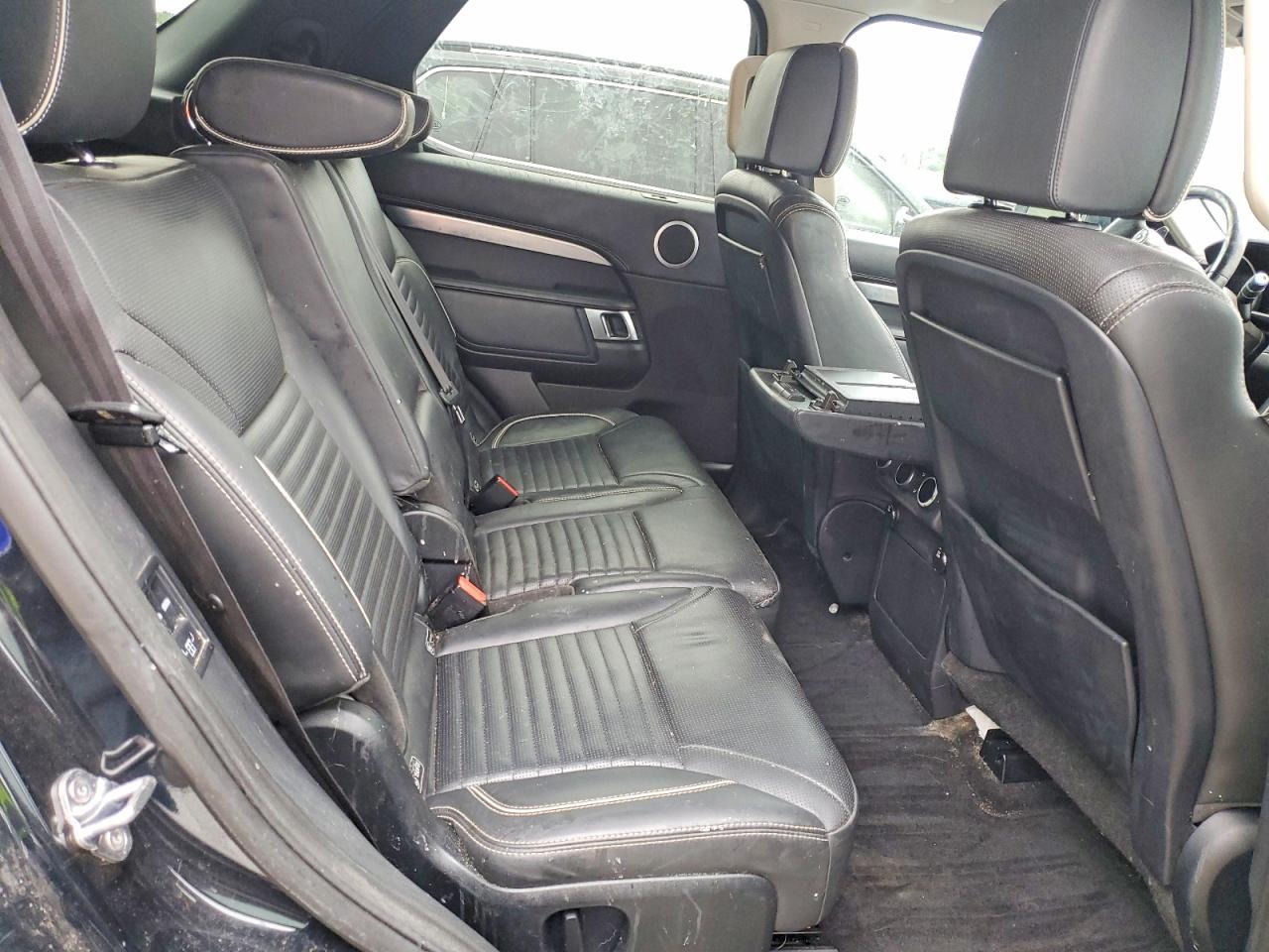 2017 LAND ROVER Discovery