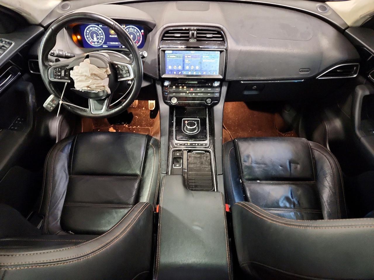 2019 JAGUAR F-Pace