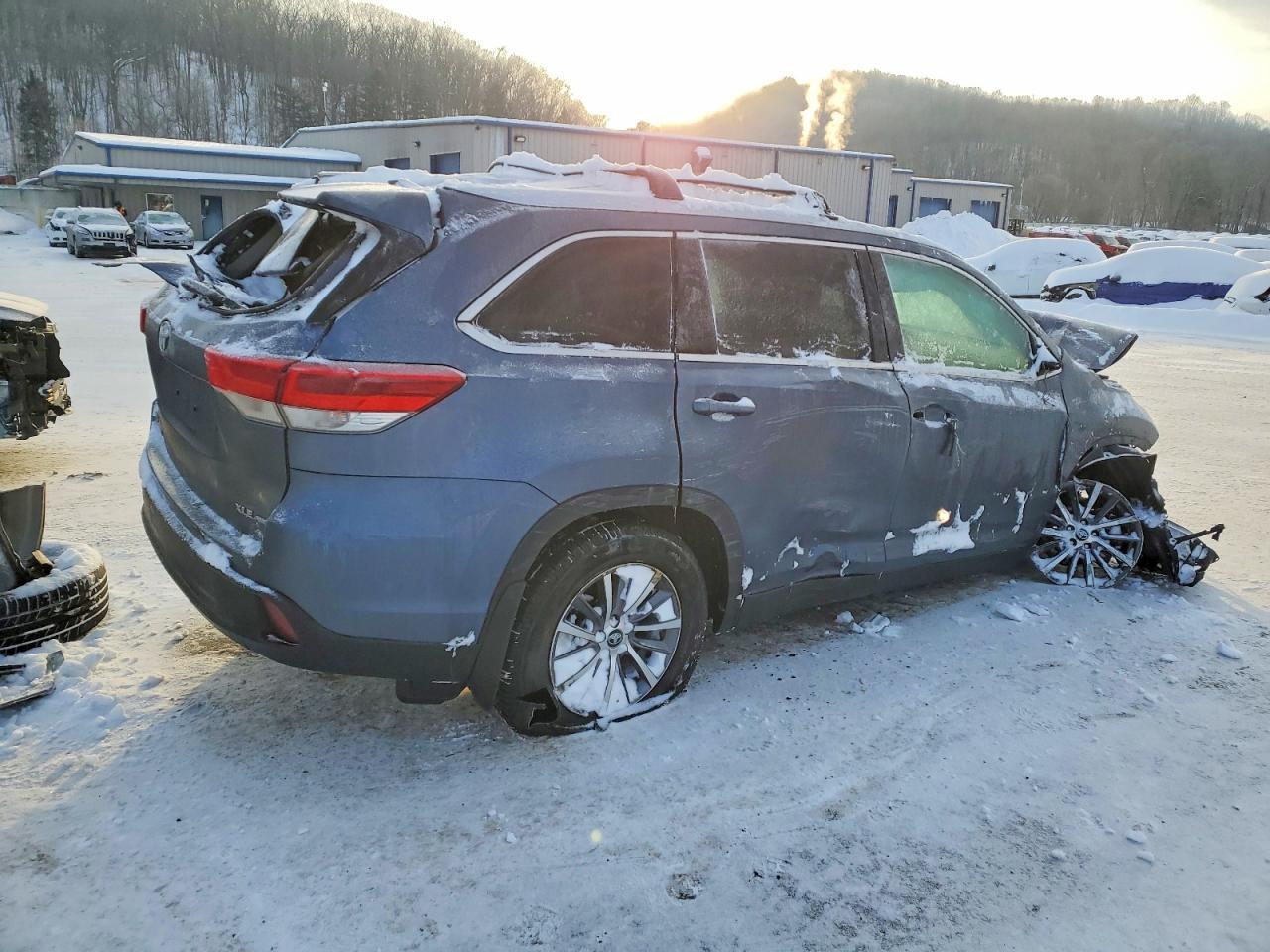 2019 TOYOTA HIGHLANDER