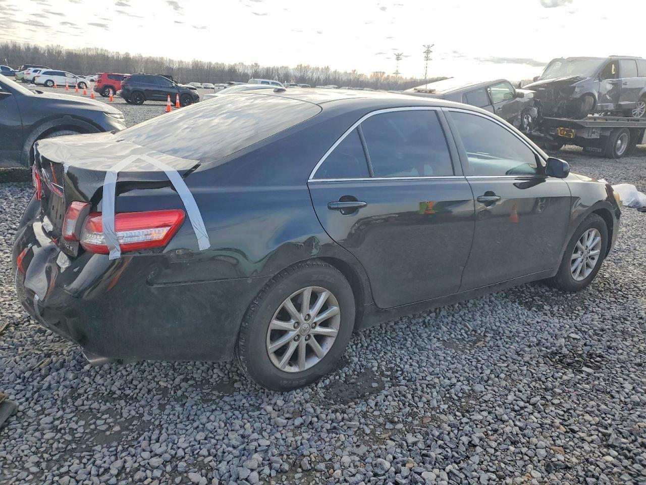 2011 TOYOTA CAMRY