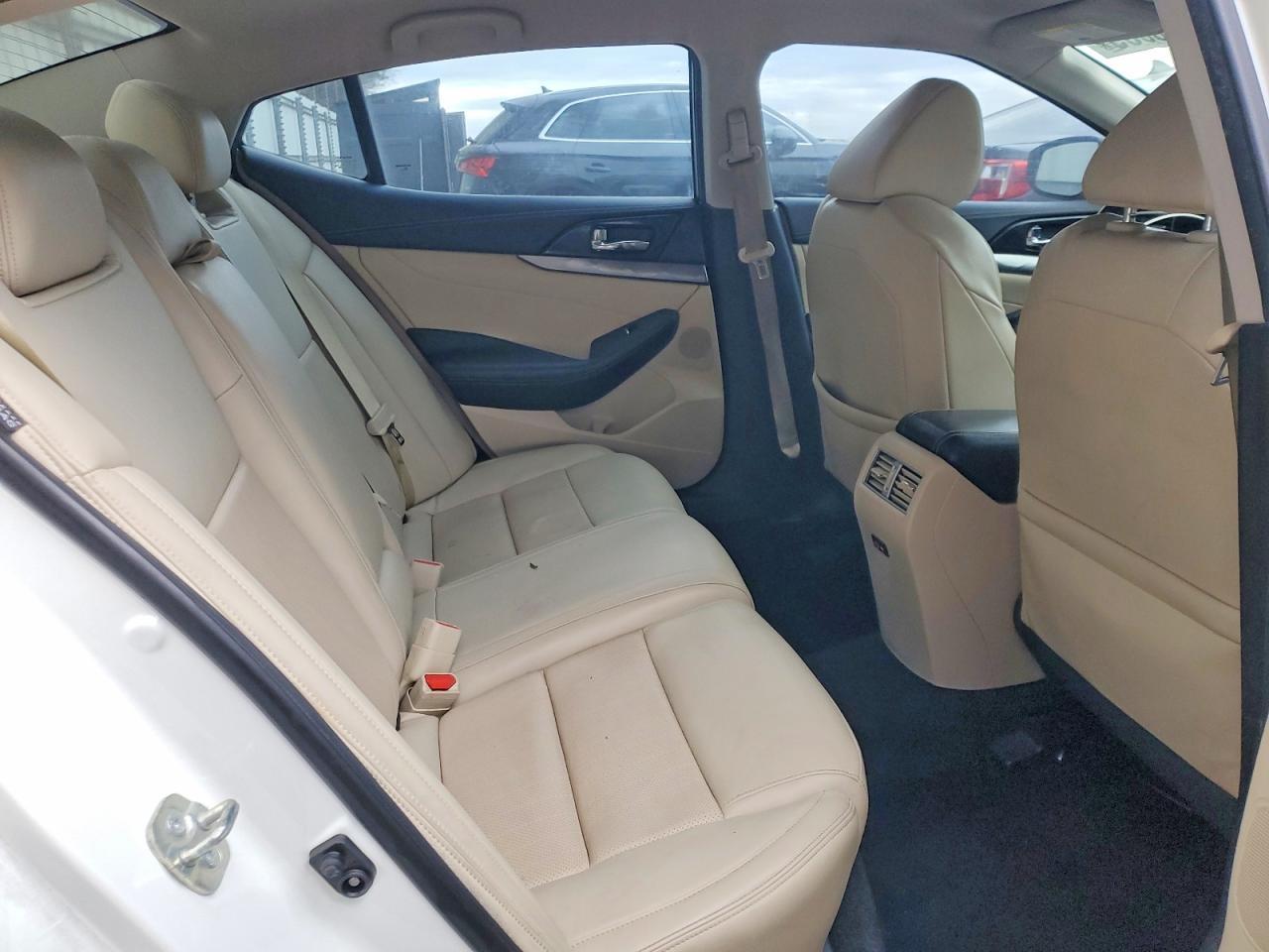 2019 NISSAN Maxima