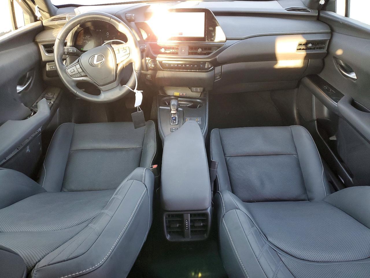 2025 LEXUS UX 300H