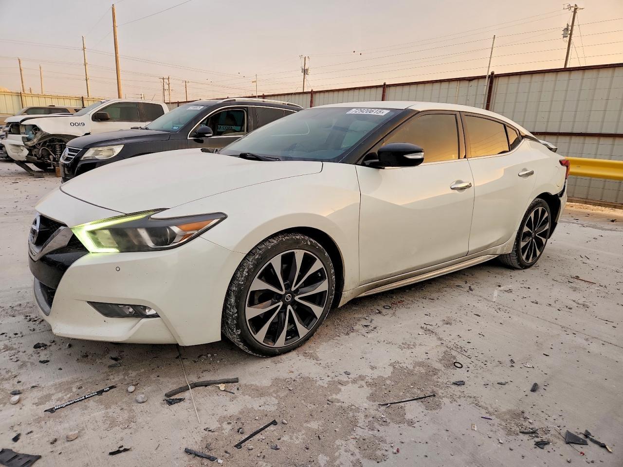 2017 NISSAN Maxima