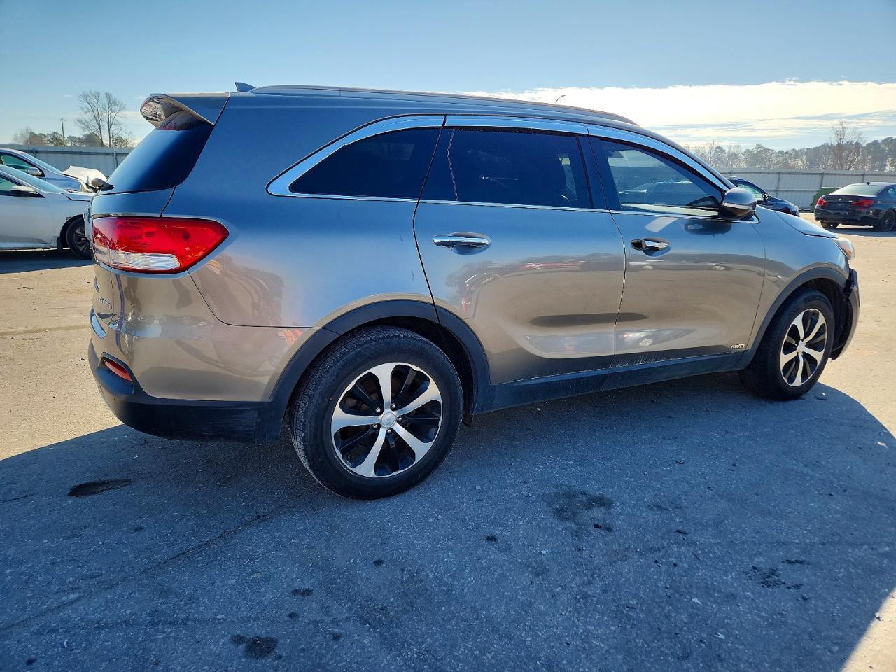 2016 KIA SORENTO