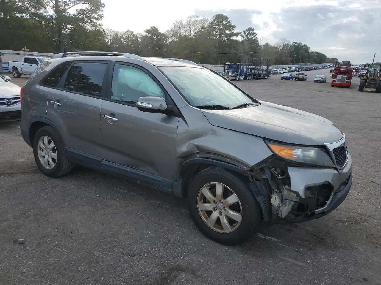 2013 KIA SORENTO