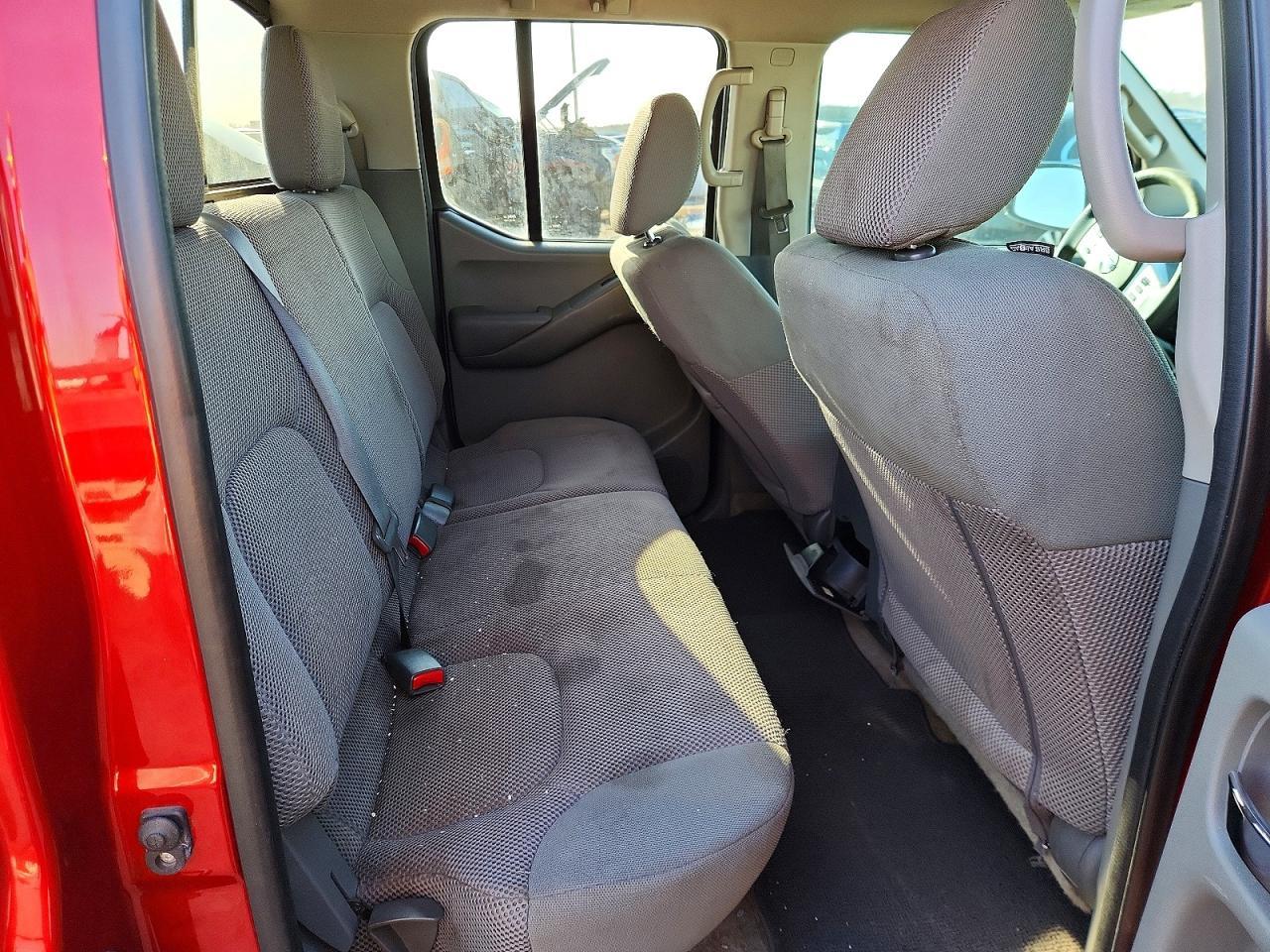 2015 NISSAN Frontier