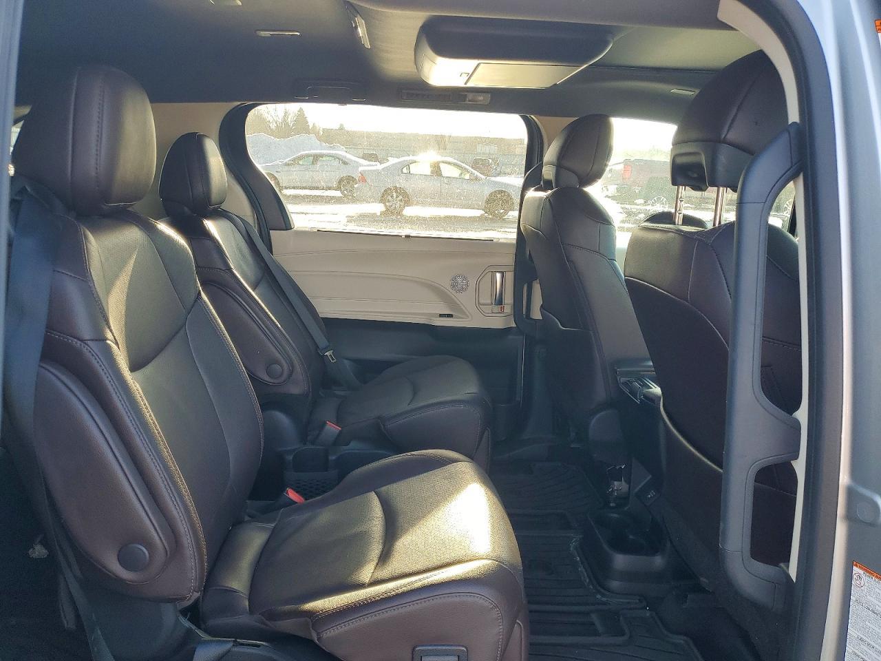 2023 TOYOTA SIENNA
