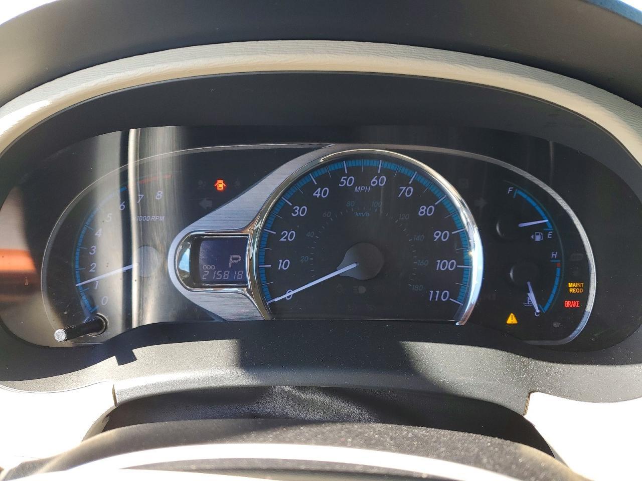 2012 TOYOTA SIENNA