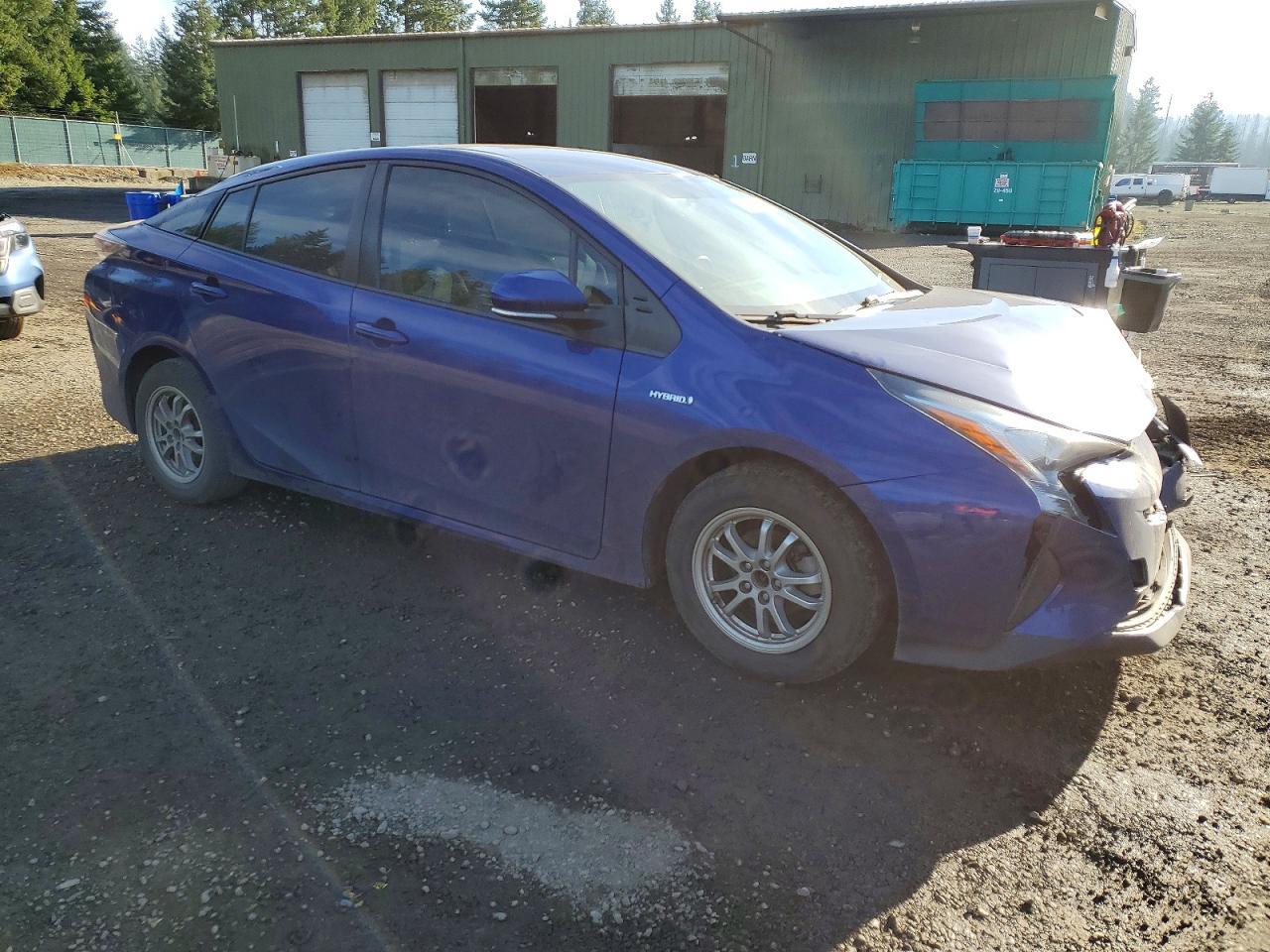 2016 TOYOTA PRIUS